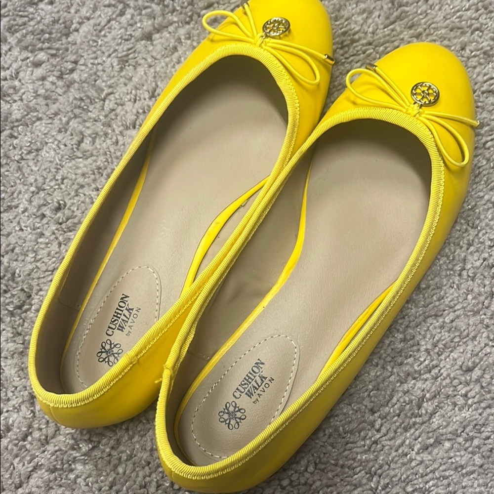 Vibrant Yellow Flats with Bow and Round Toe